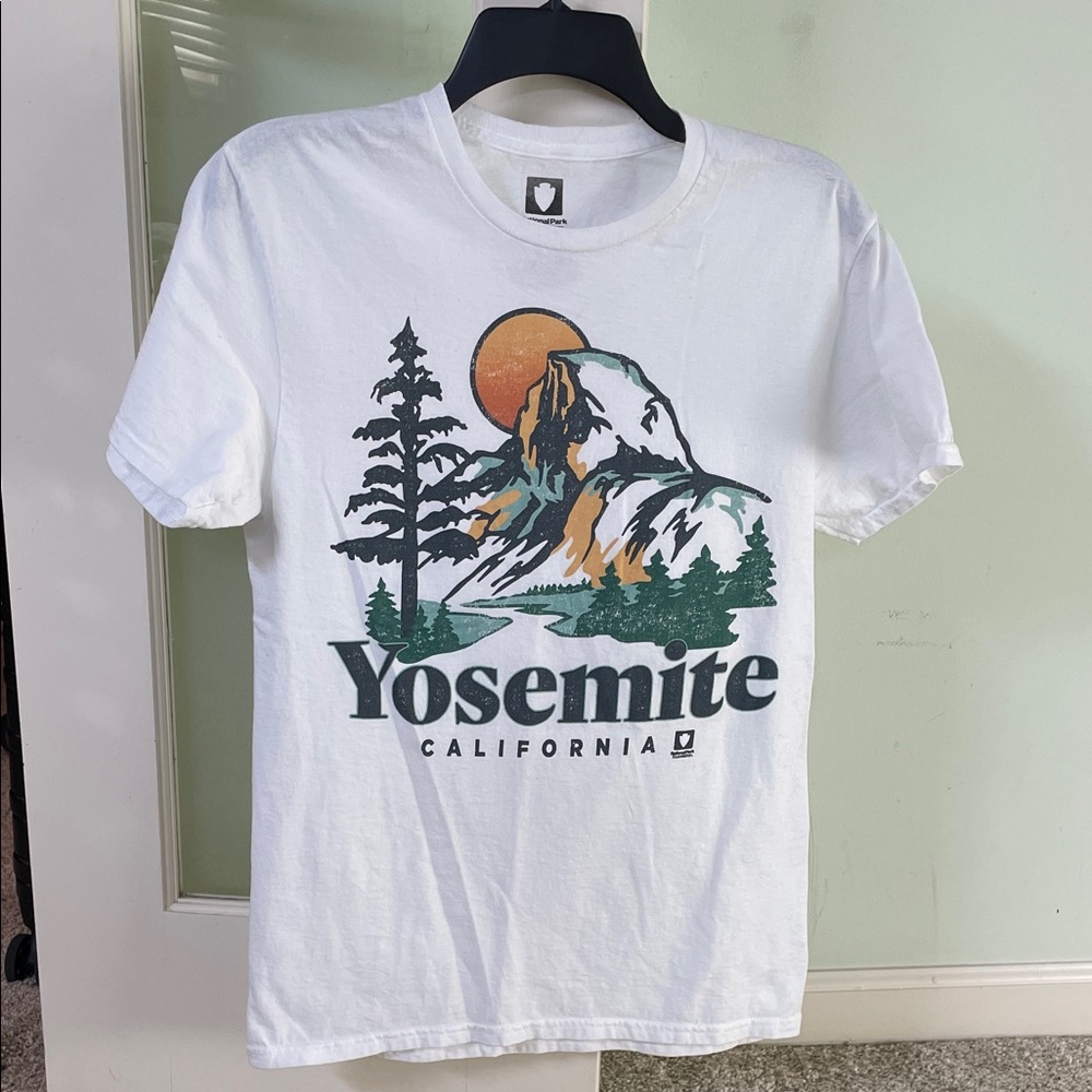 White Yosemite Graphic T-Shirt